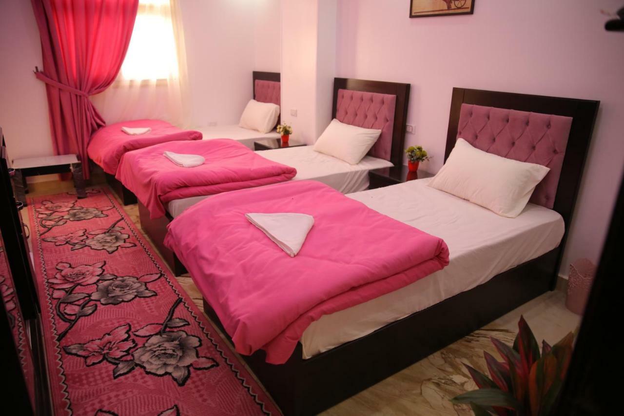 Queen Pyramids View Inn Kafrat al Jabal Exterior photo