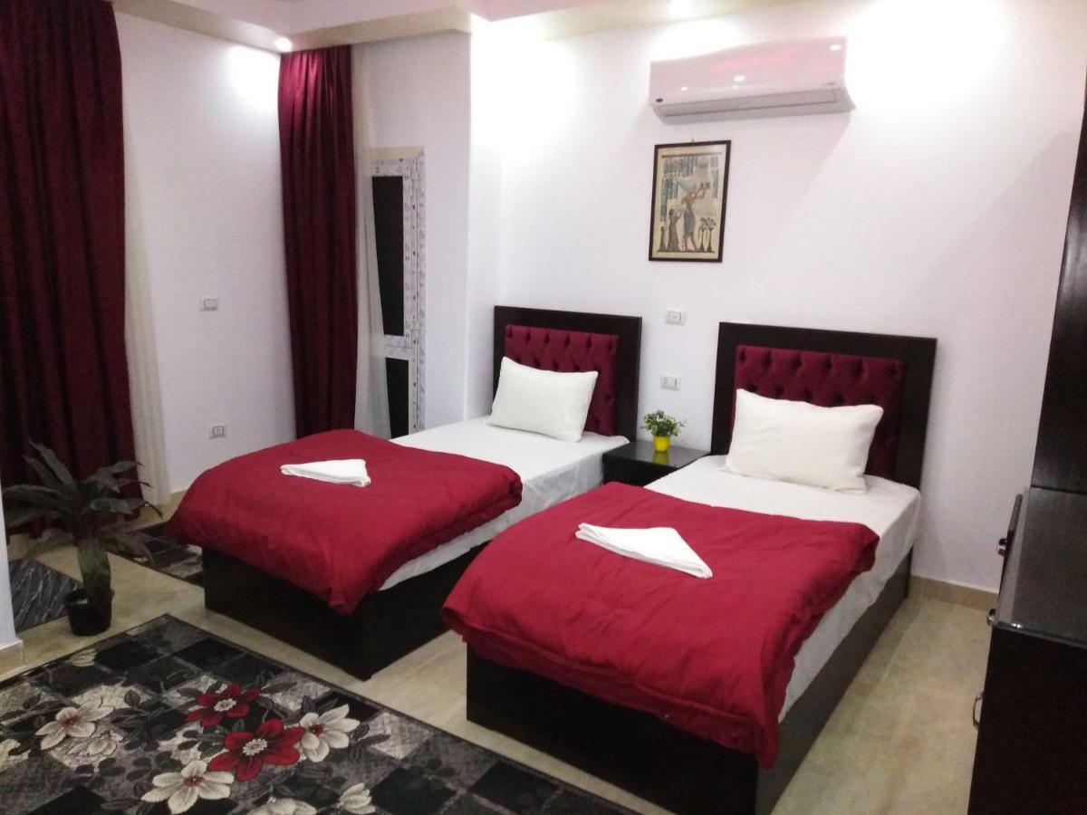 Queen Pyramids View Inn Kafrat al Jabal Exterior photo